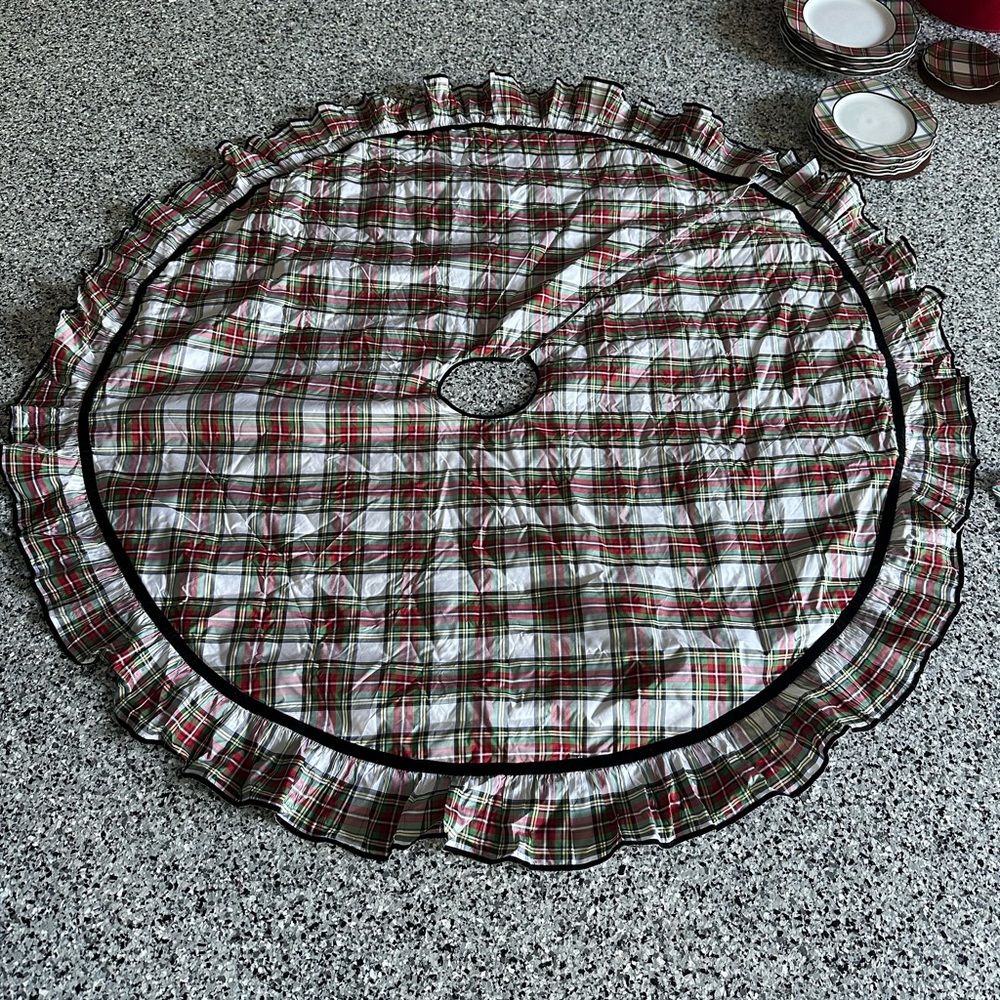 Juliska Stewart Tartan Plaid Holiday Tree Skirt